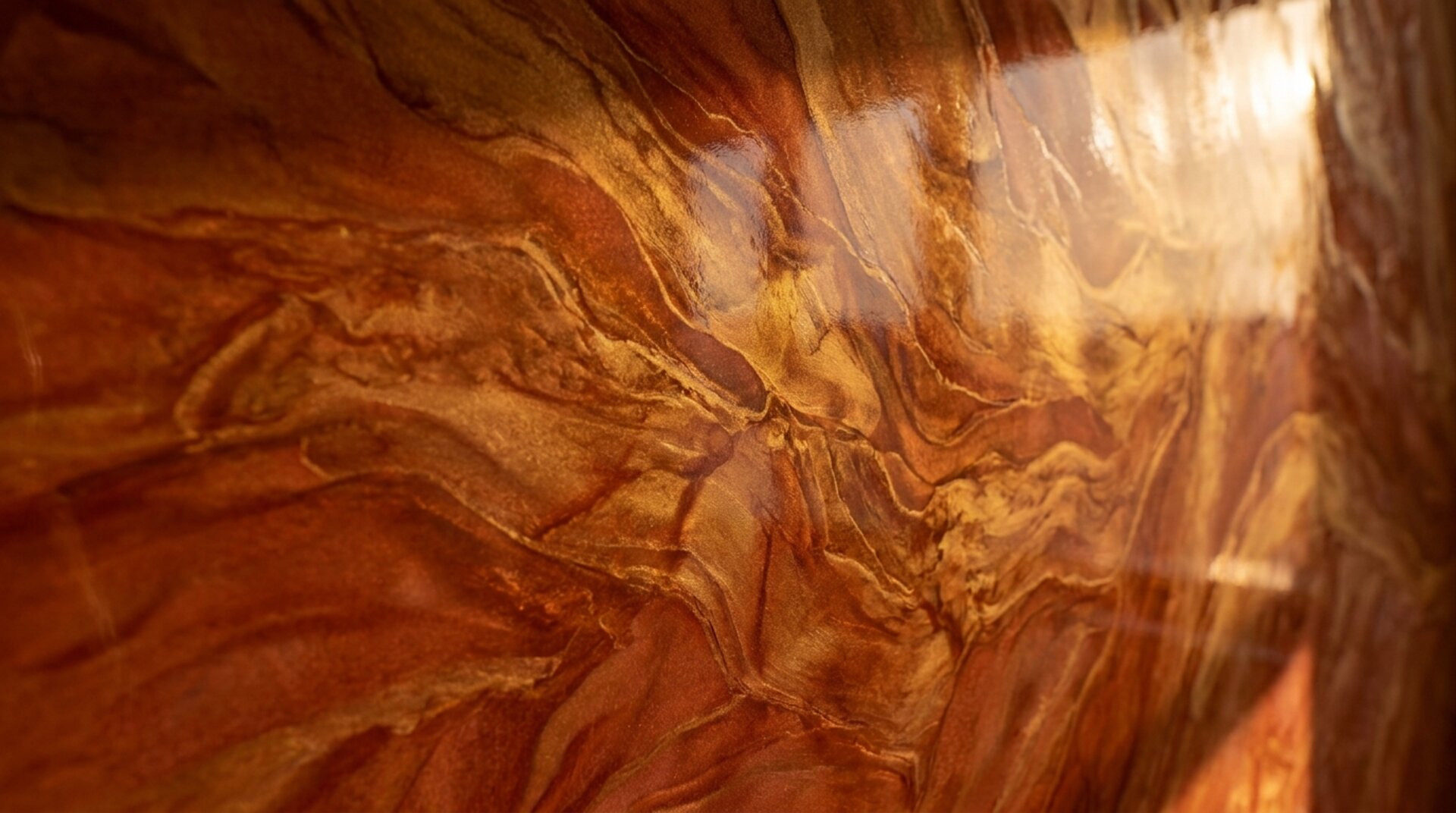 Stucco Veneziano in warmen Tönen